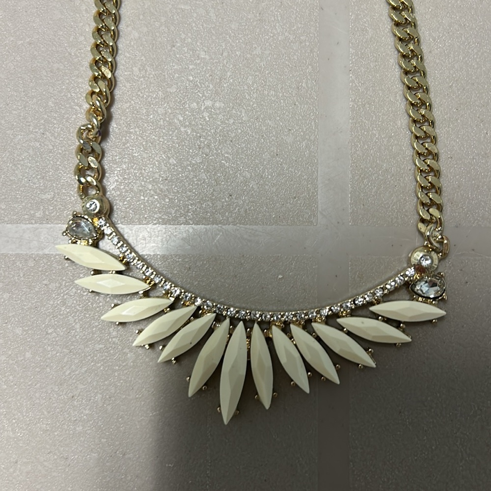 NEW DON LASK Gold tone Bib Fan Necklace - Picture 2 of 6